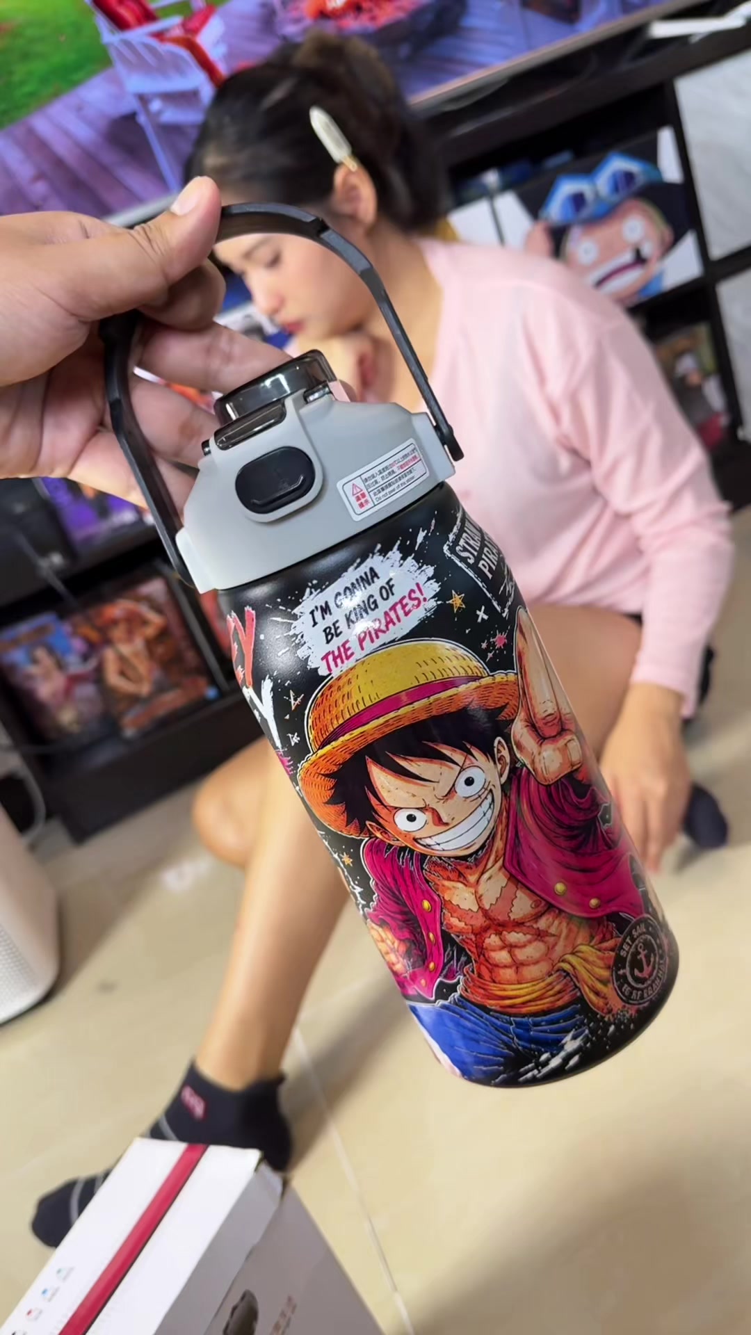 This insulated water bottle that keeps ice cold has an amazing Luffy print with… TikTok video