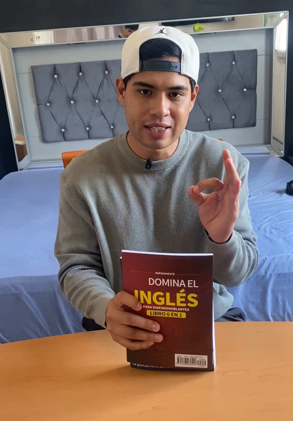 Hey, would you like to learn to speak English? TikTok video