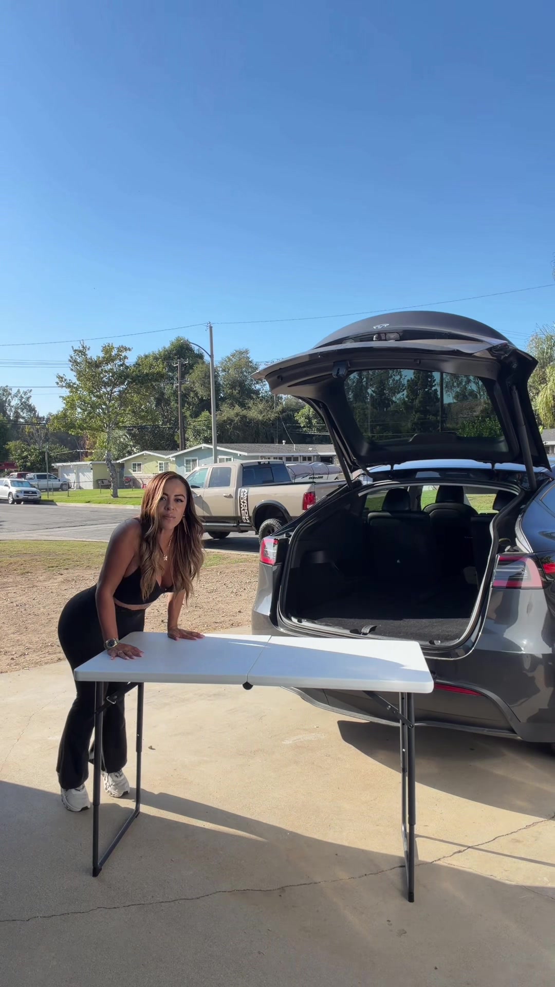 Stop wasting your money renting tables every time you have a party, an event, or if… TikTok video