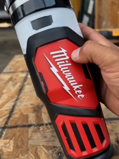 What's up guys, look at this thermos I got from TikTok Shop. TikTok video