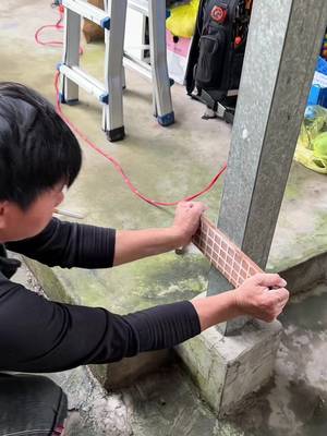 The ancestor of the Nam Linh 2 glue would probably have to call this glue 'grandpa'. TikTok video