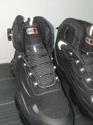 Safety shoes with steel toe Tap to purchase TikTok video