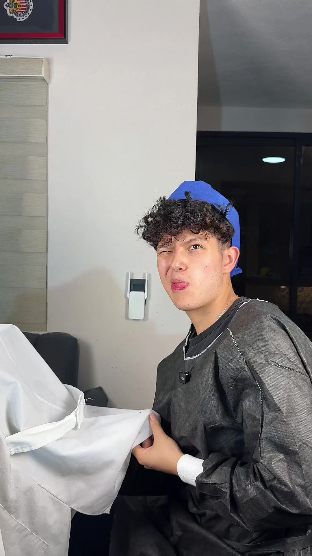 Ah bueno todo, se ve bien, hay algo más, piernas y los tobillos, no dejan de… TikTok video