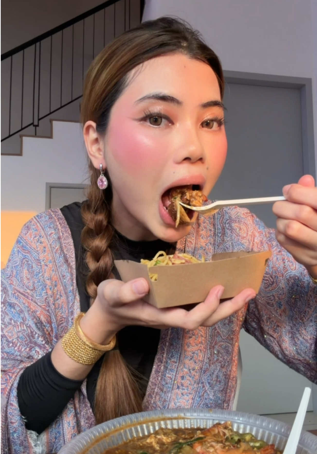Join me as I review all the vendors' food at the aqiqah event, I'll use my favorite… TikTok video