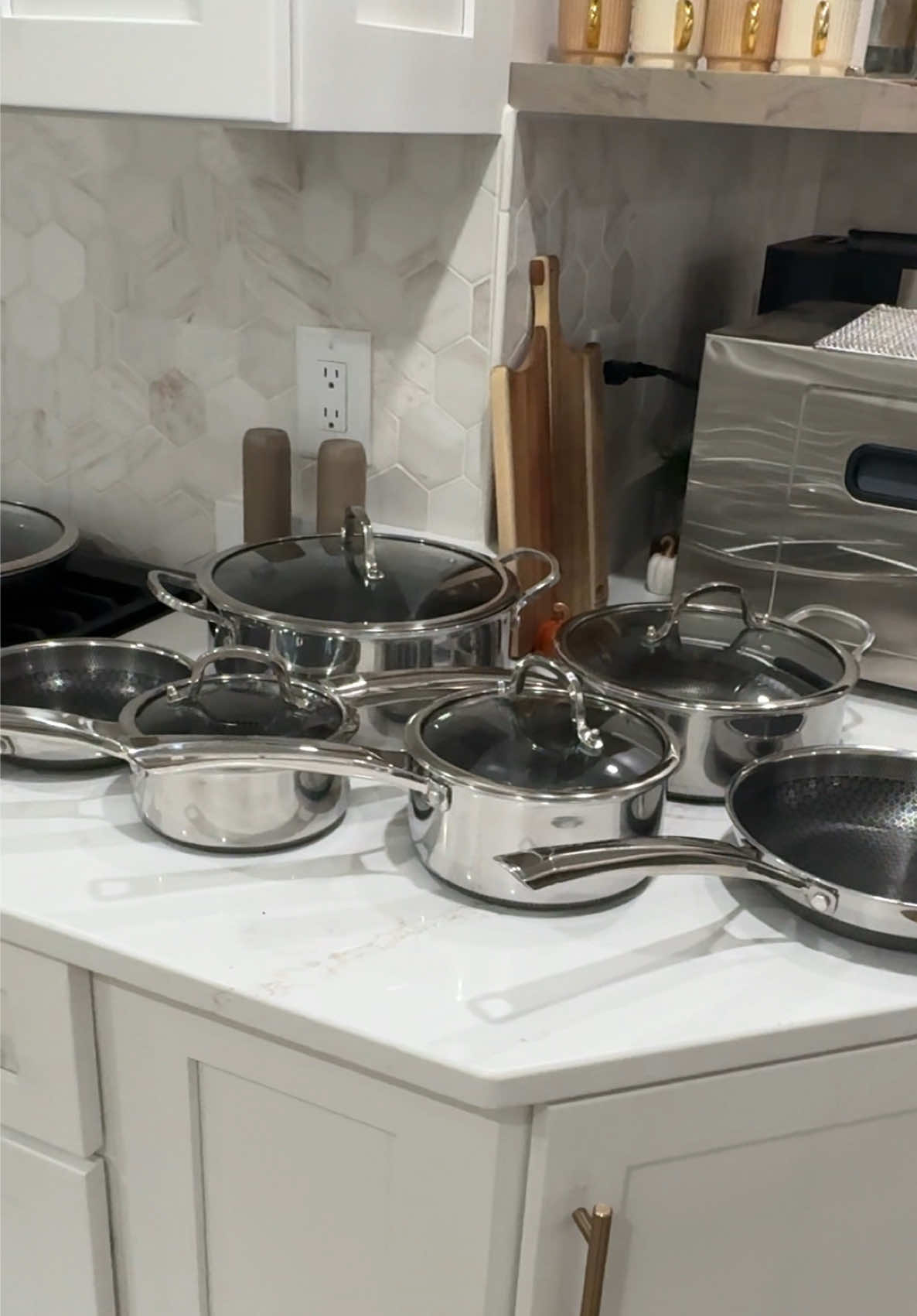 If you appreciate Hexclad's quality but can't afford its price tag, let me show you… TikTok video