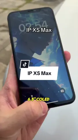 The iPhone XS Max is very beautiful, it has a large 6.5-inch OLED screen with… TikTok video