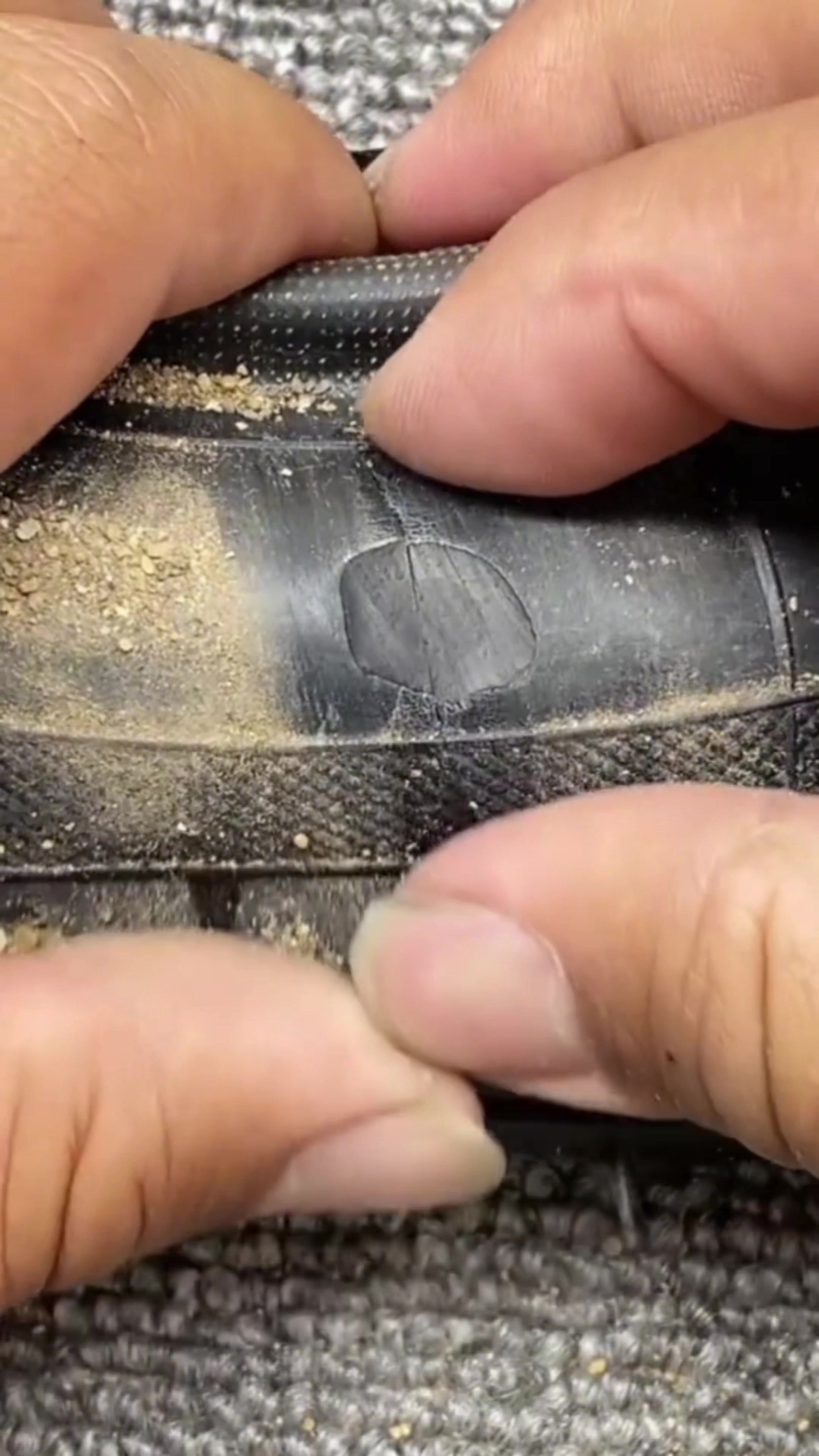 This adhesive bonds rubber far better than 502 glue, it can firmly repair damaged… TikTok video