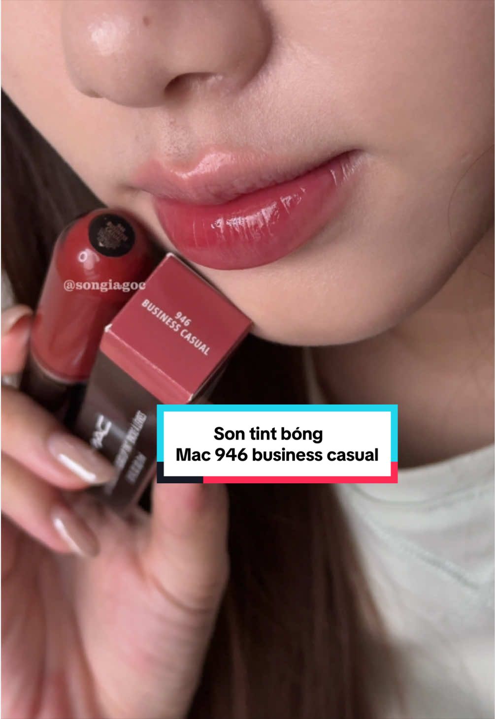 MAC Lustreglass Satinglass (shade for all skin tones) #Deep red with berry undertone TikTok video