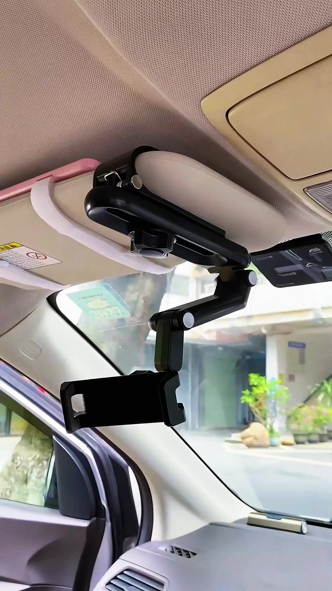 If you are creating content, this is the ideal tool to use in your car and at home. TikTok video