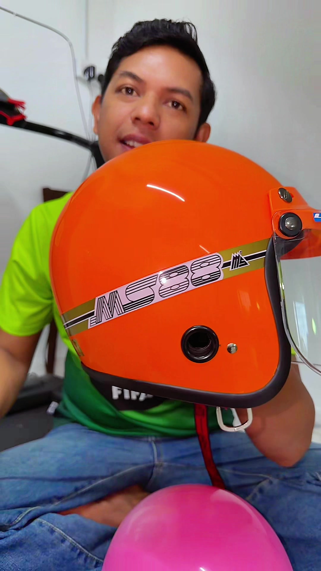 This is a regular helmet style, but the color is far from ordinary; regular versions… TikTok video