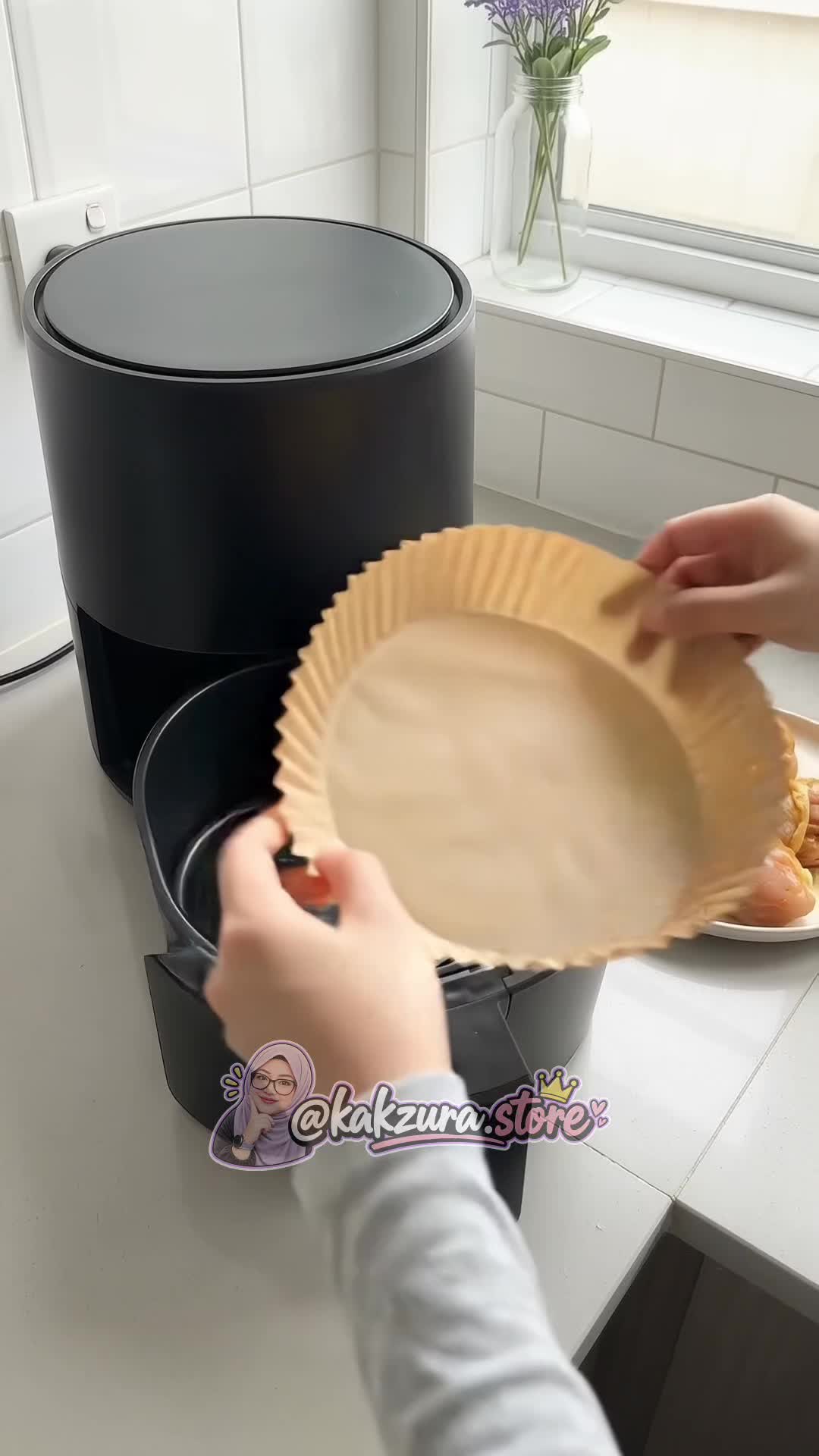 Ein Einblick in Kak Zuras Laden TikTok video