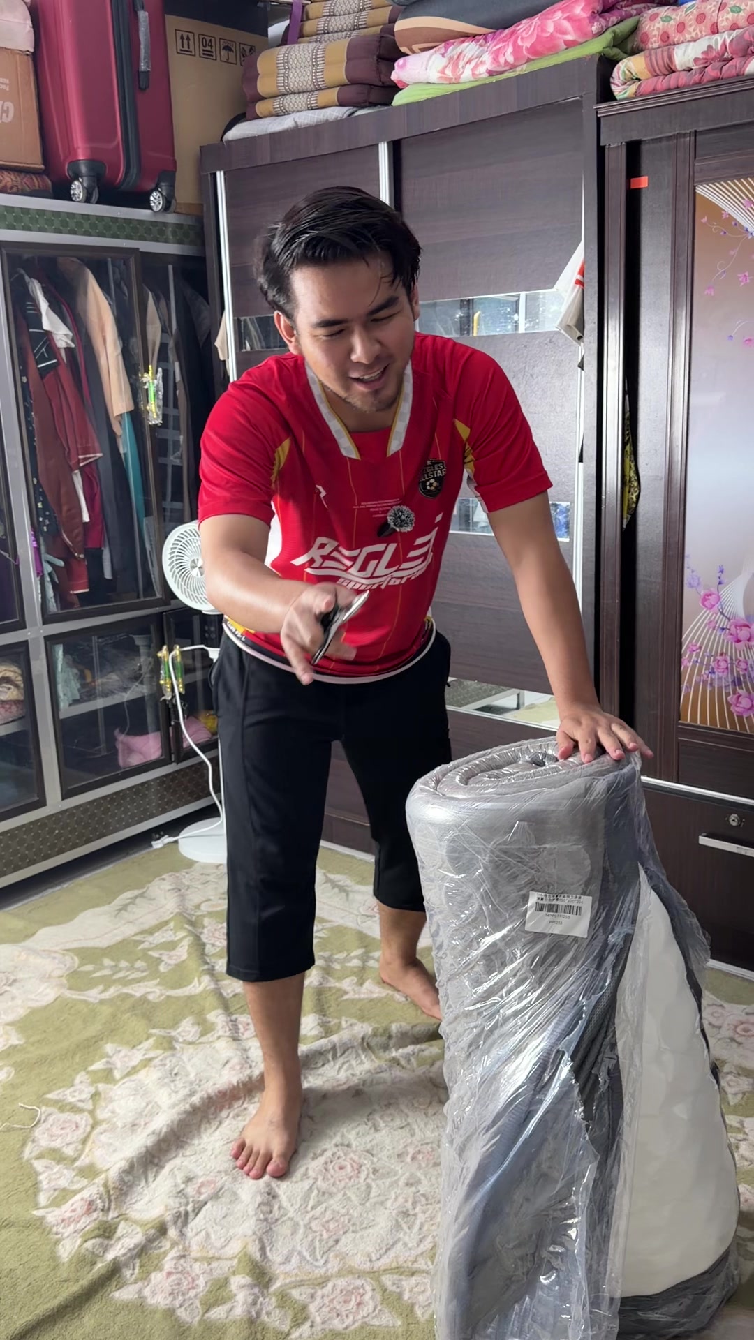 If you buy this mattress from an outside store it's very expensive, just buy it… TikTok video