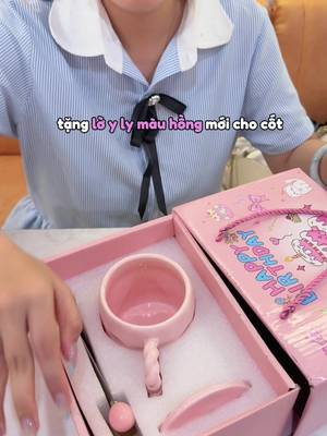 Giving you this brand new pink mug as a gift TikTok video