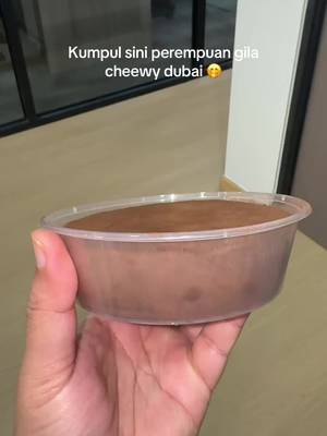 Gather here, ladies who are crazy about Dubai Cheewy desserts TikTok video