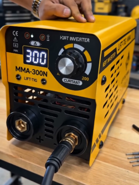 Listen, if you need to weld, honestly this 110V inverter welding machine is… TikTok video