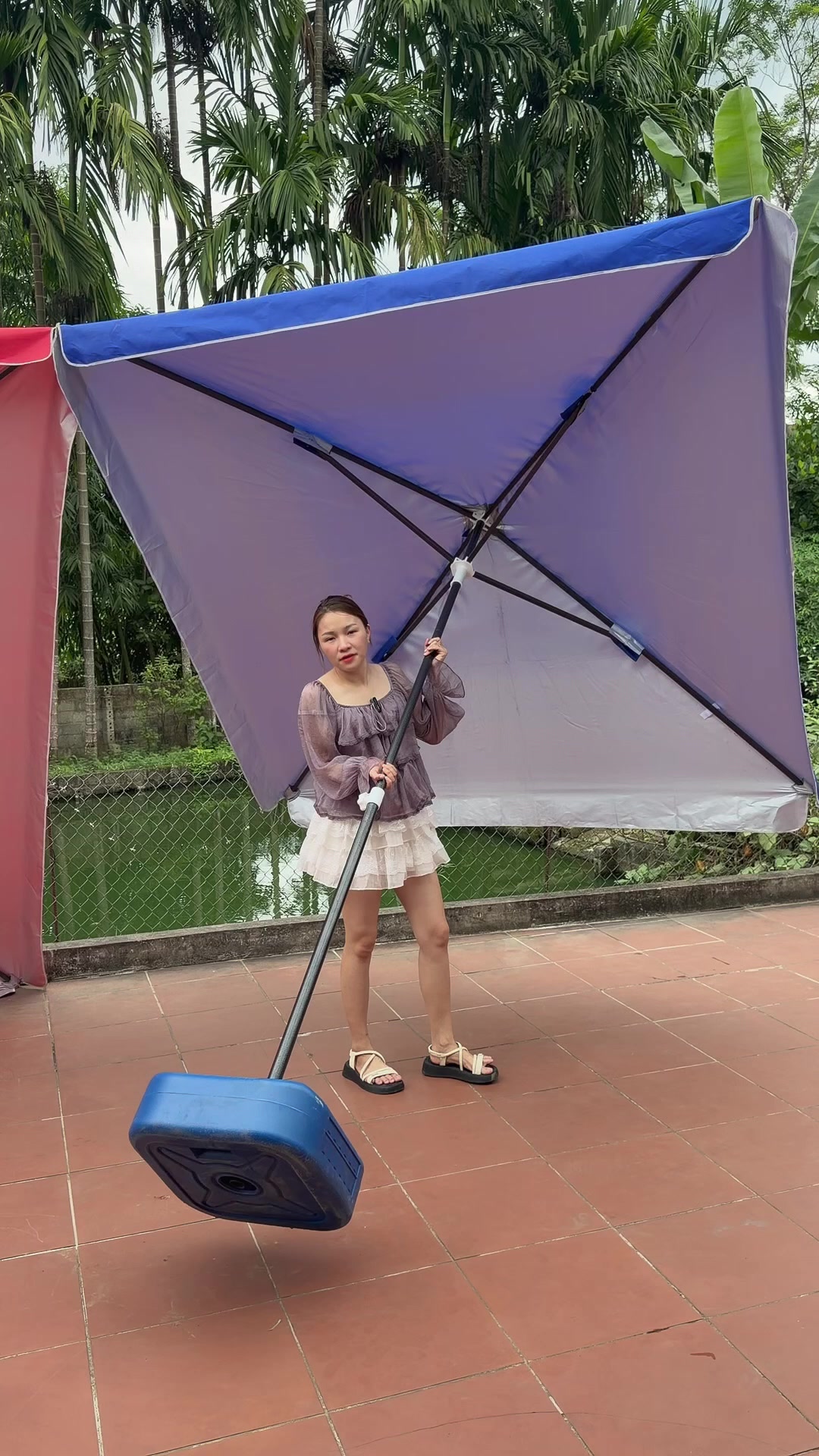 Many customers who bought this square-centered parasol feedback that they couldn't… TikTok video