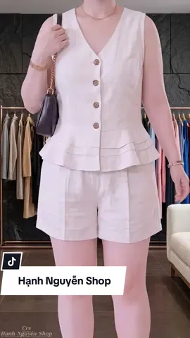 If you ladies are looking for a set that's cool to wear and cleverly hides flaws,… TikTok video