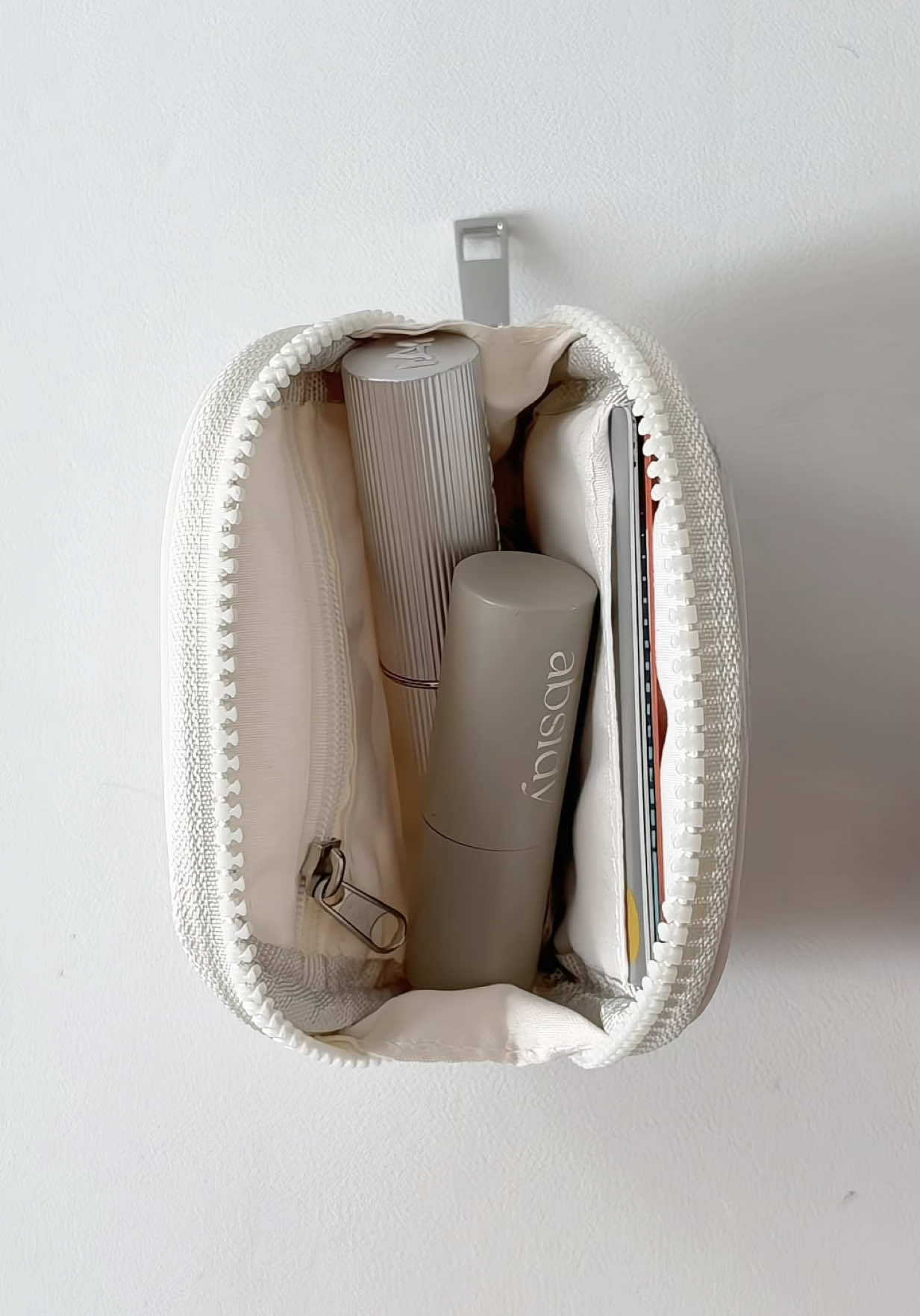 Kinda chic to own a compact coin purse Love the quality, easy access na rin mga… TikTok video