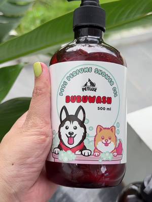 This perfume shower gel has a fresh, pleasant scent that lasts a long time. TikTok video