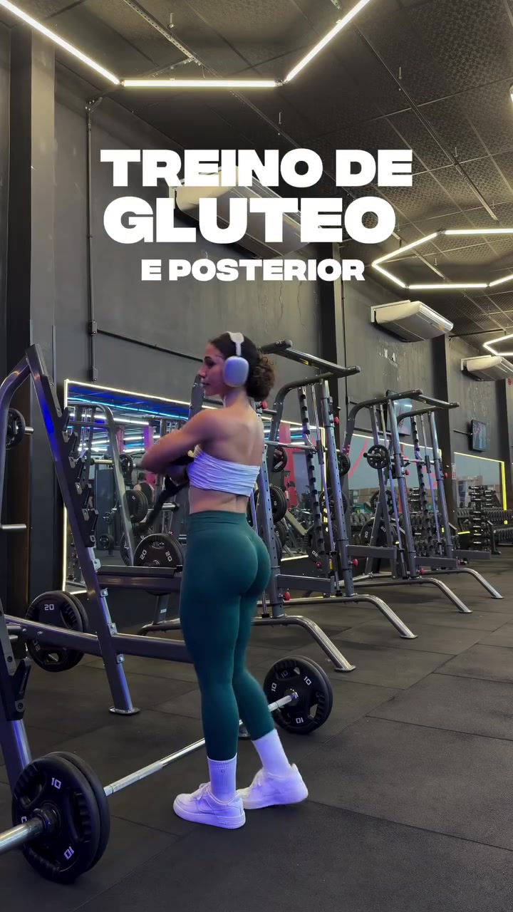 Tập mông và đùi sau trong 1 giờ: squat Bulgaria với máy Smith 3×10 TikTok video
