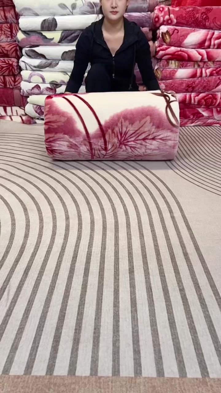 Don't buy this blanket for 200k VND. TikTok video