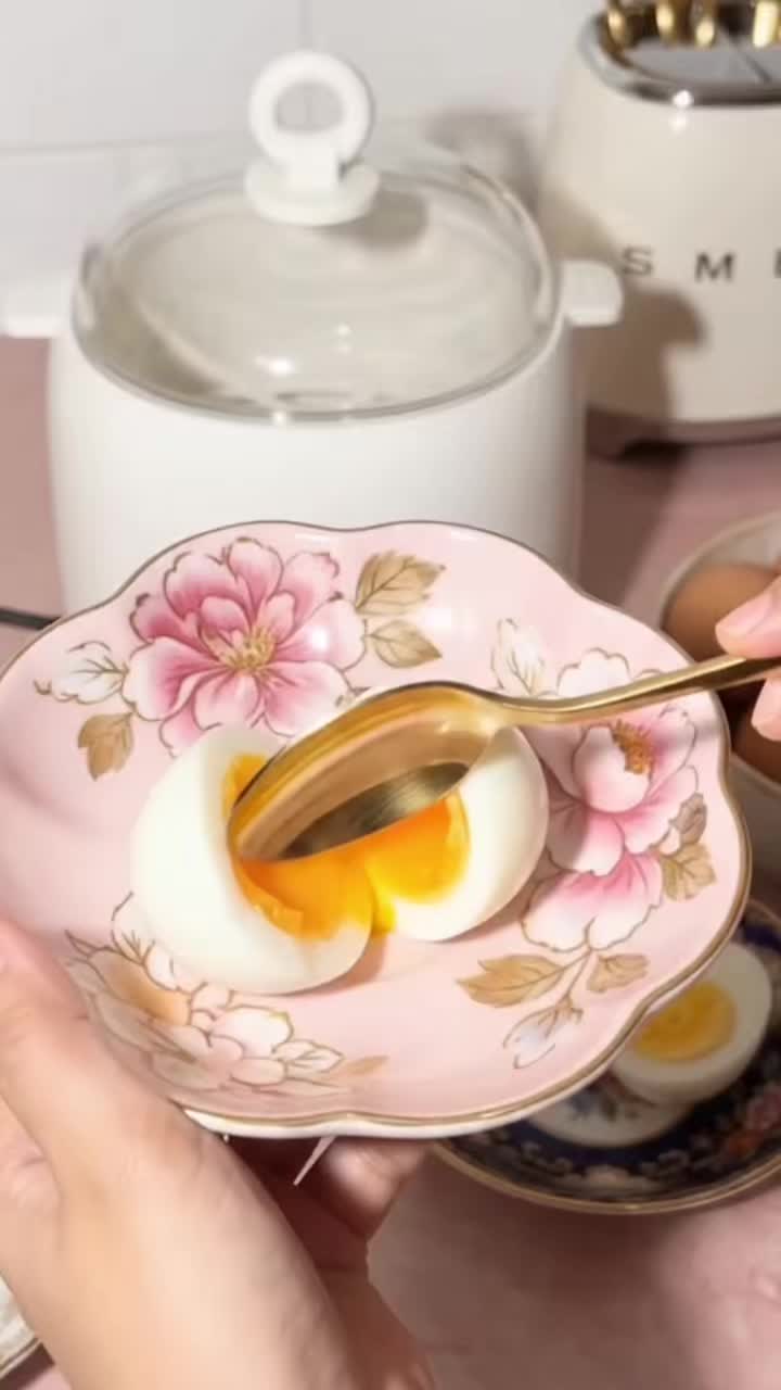 Two hot spring eggs, P3 mode, you can cook four eggs at once, no need to bother… TikTok video