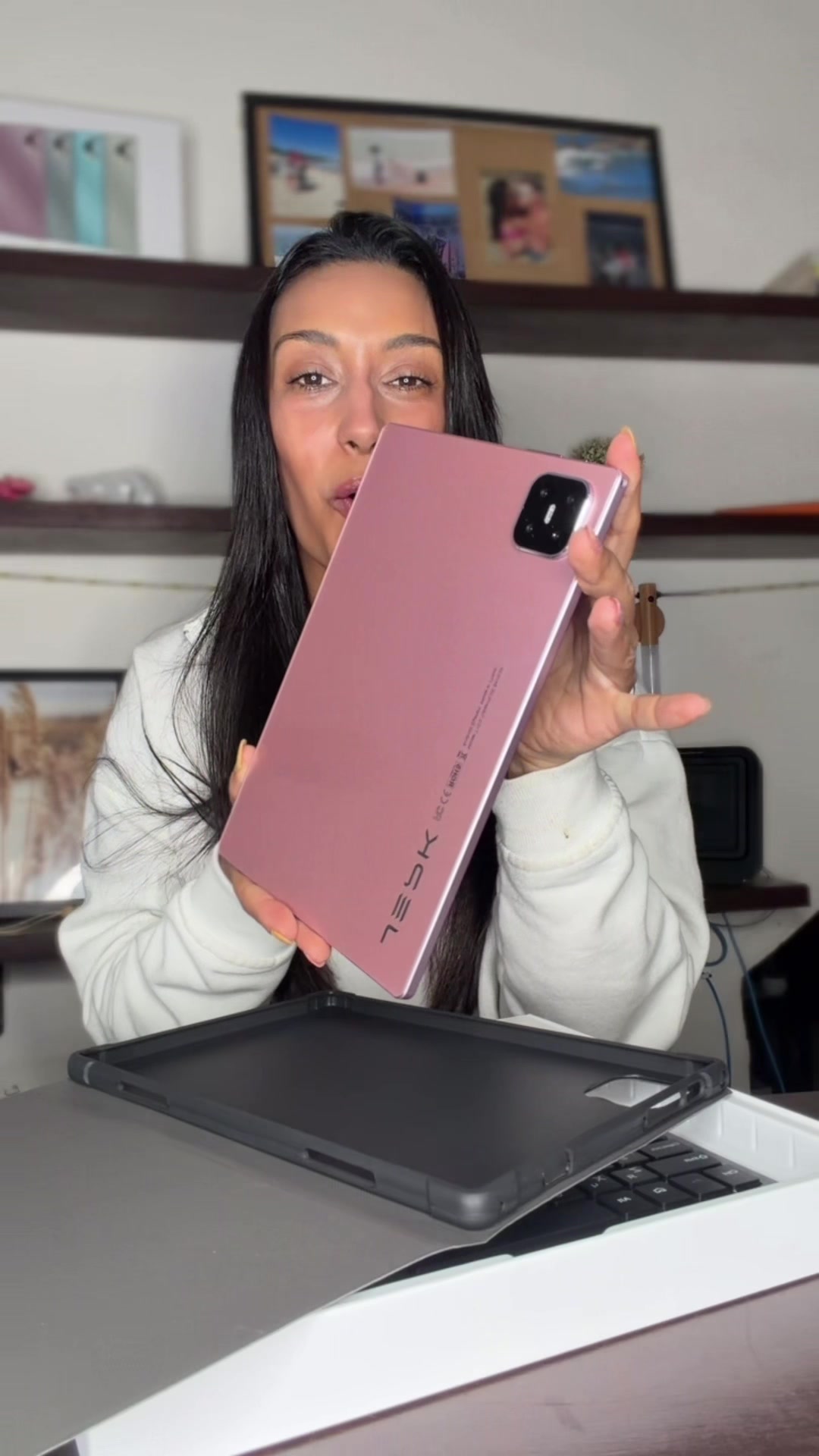 Beautiful, I got the pink version, everyone, look at this! TikTok video