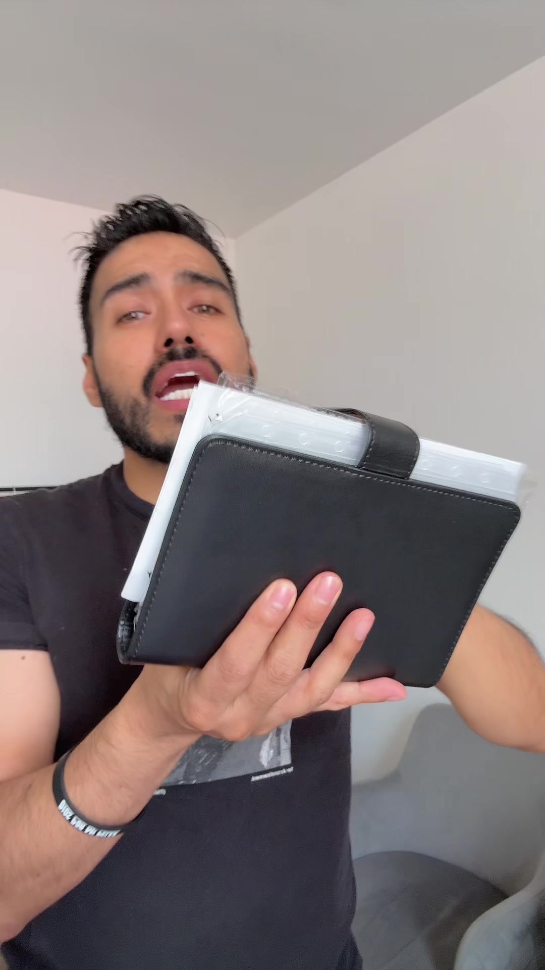 You won't believe it, this money organizer folder has just been reduced in price. TikTok video