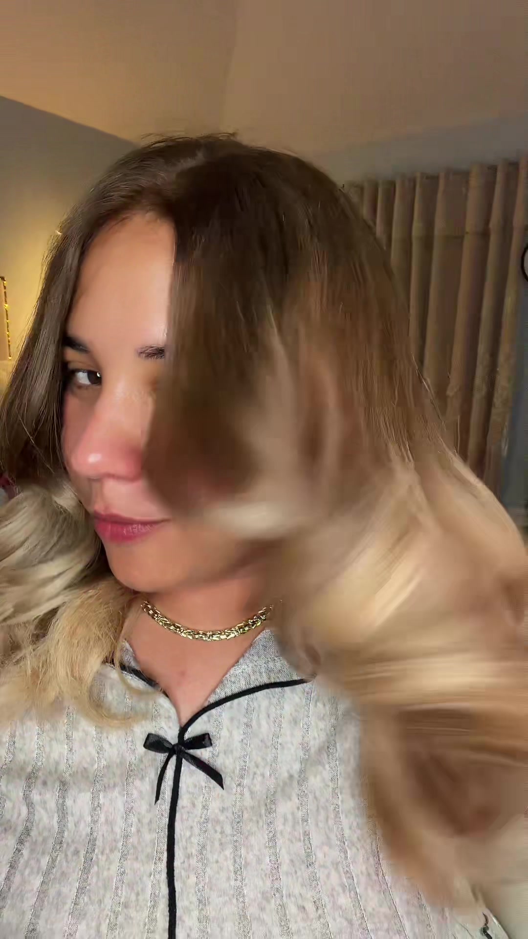 Now I really love this color, it's pearlescent, a beautiful pearlescent blonde with… TikTok video