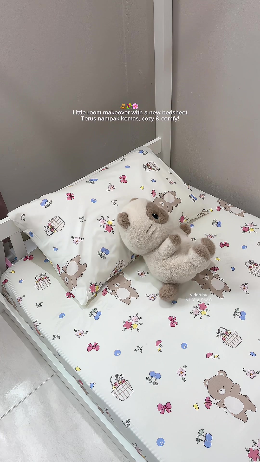 Little room makeover with a new bedsheet Terus nampak kemas, cozy & comfy! TikTok video