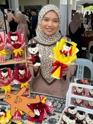 Looking for a cute gift for graduation day, this mini graduation teddy bear bouquet… TikTok video