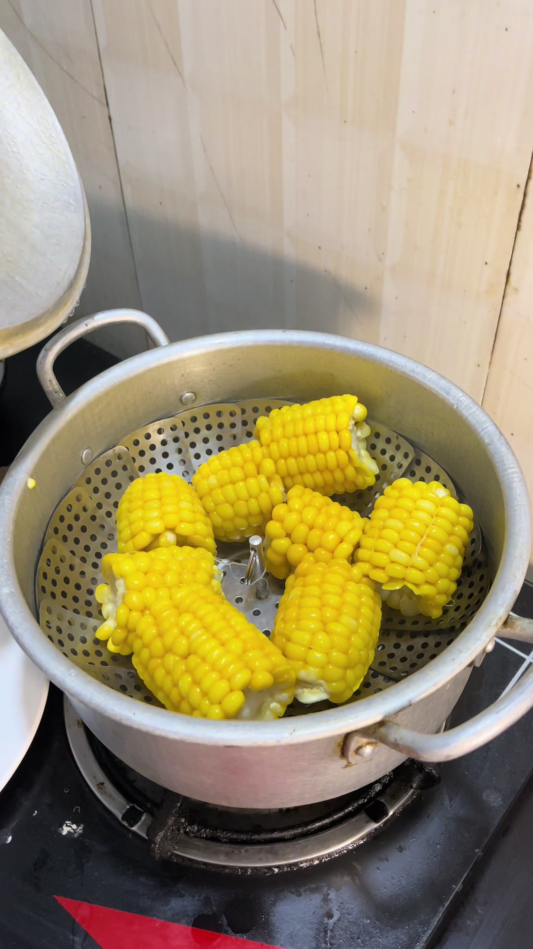 In 2026, ladies are still steaming plates in pots. TikTok video
