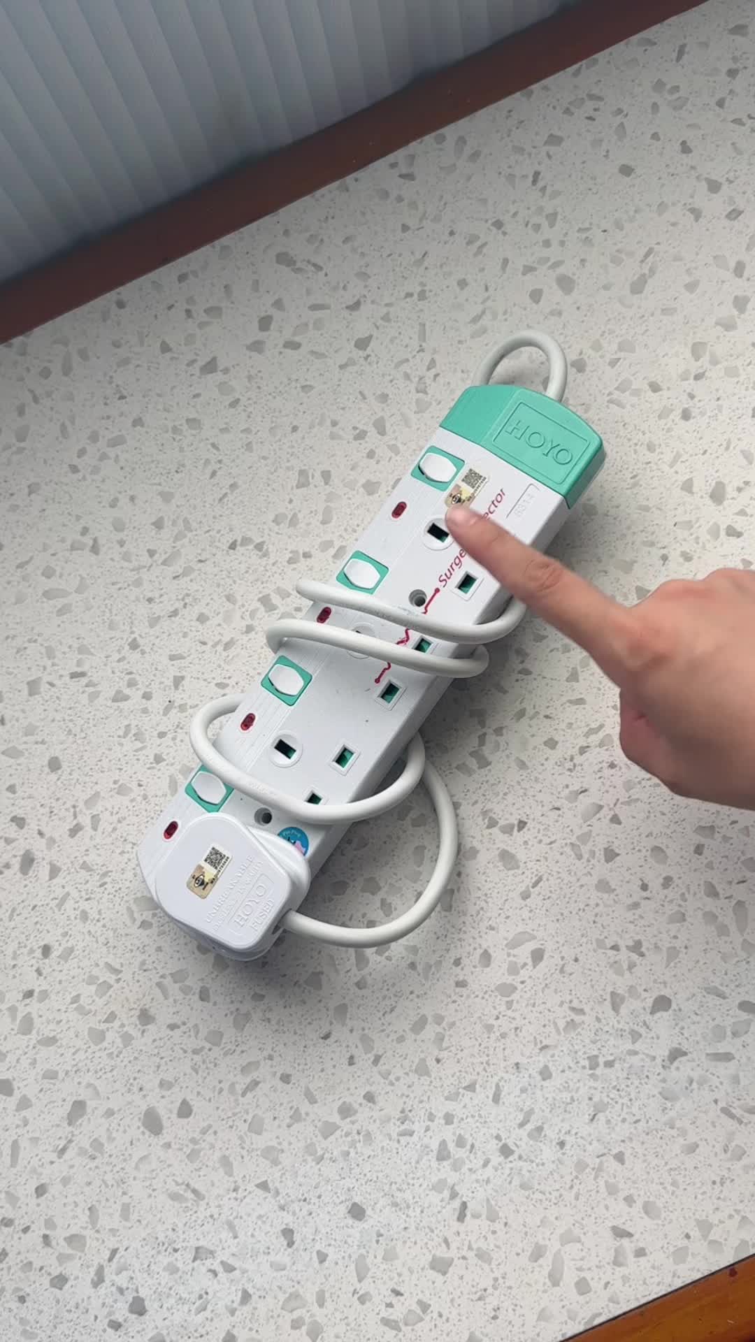 The old power strip has crowded sockets that are hard to use, the new Tessan tower… TikTok video