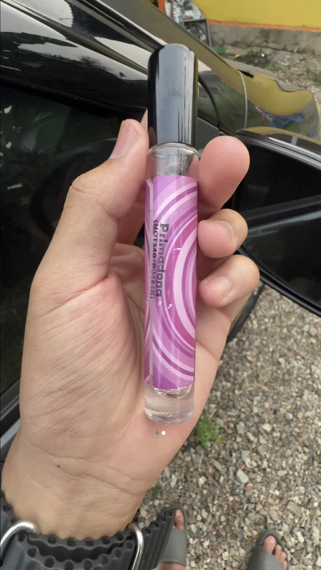 I don't know the name of that scent, but I want a perfume just like that. TikTok video