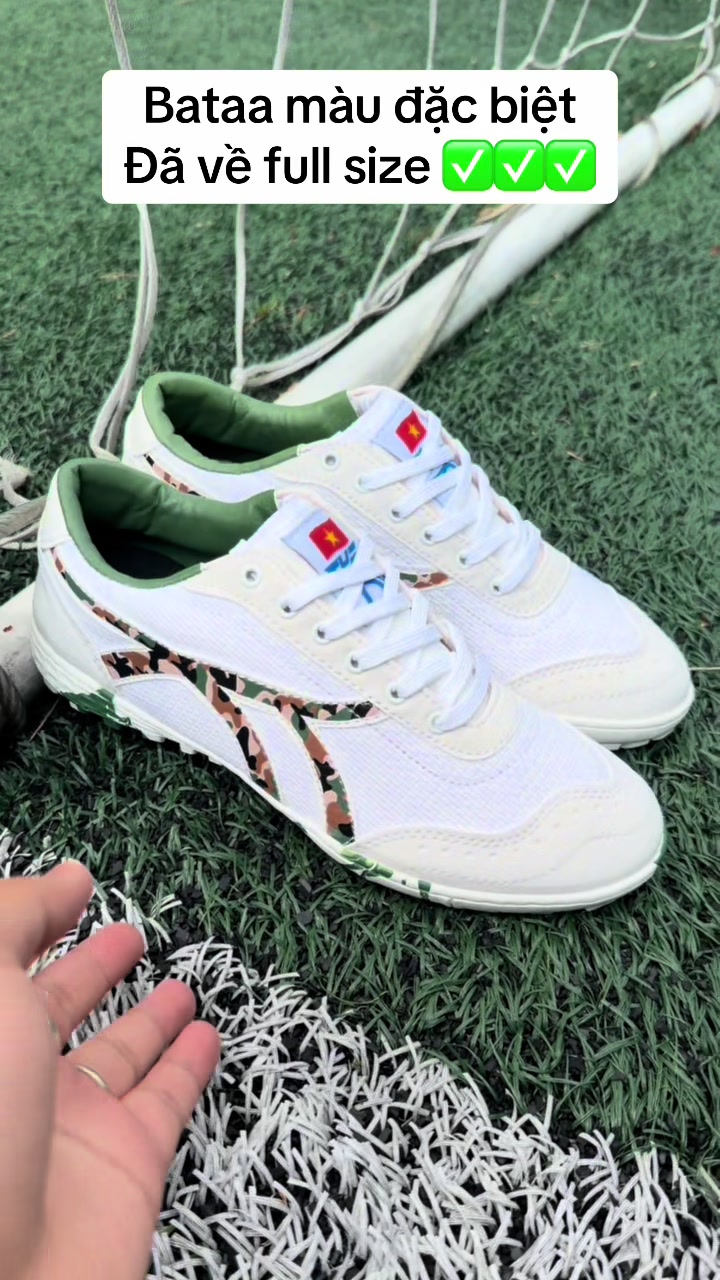This special color football shoe is a top-tier product for everyone. TikTok video