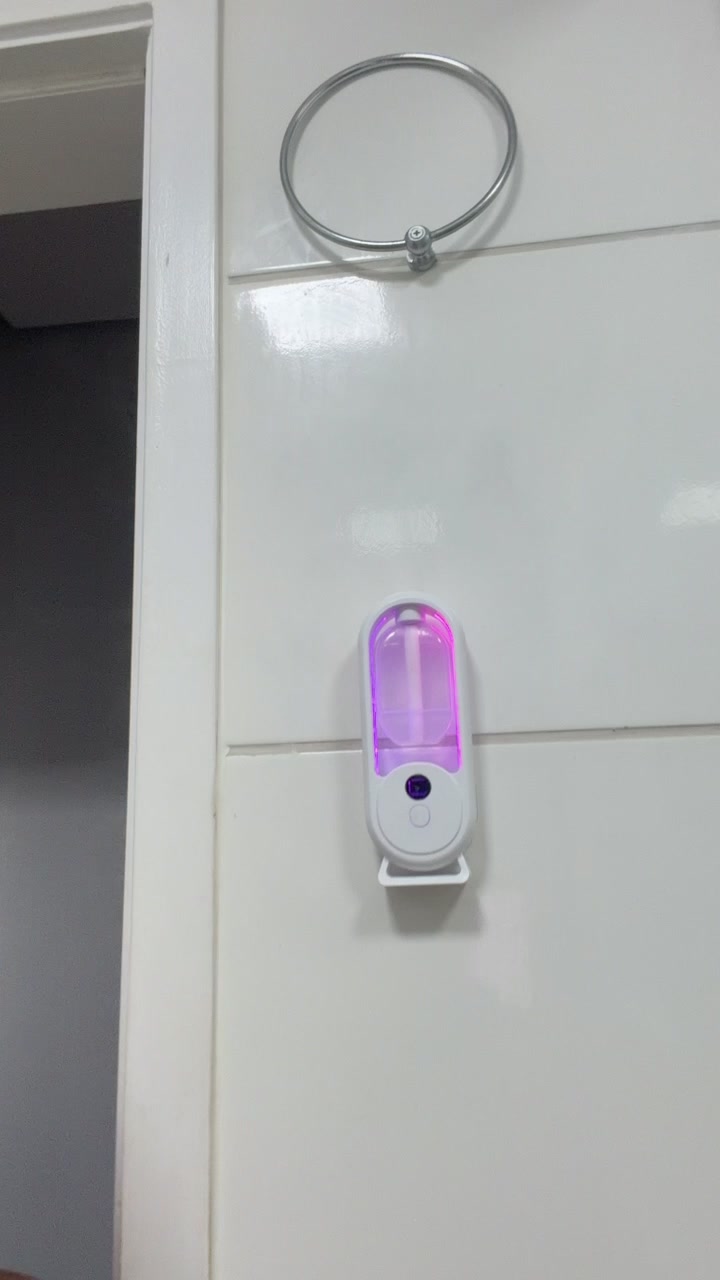 Arriving home and seeing this little gadget I bought on Shopee making the bathroom… TikTok video