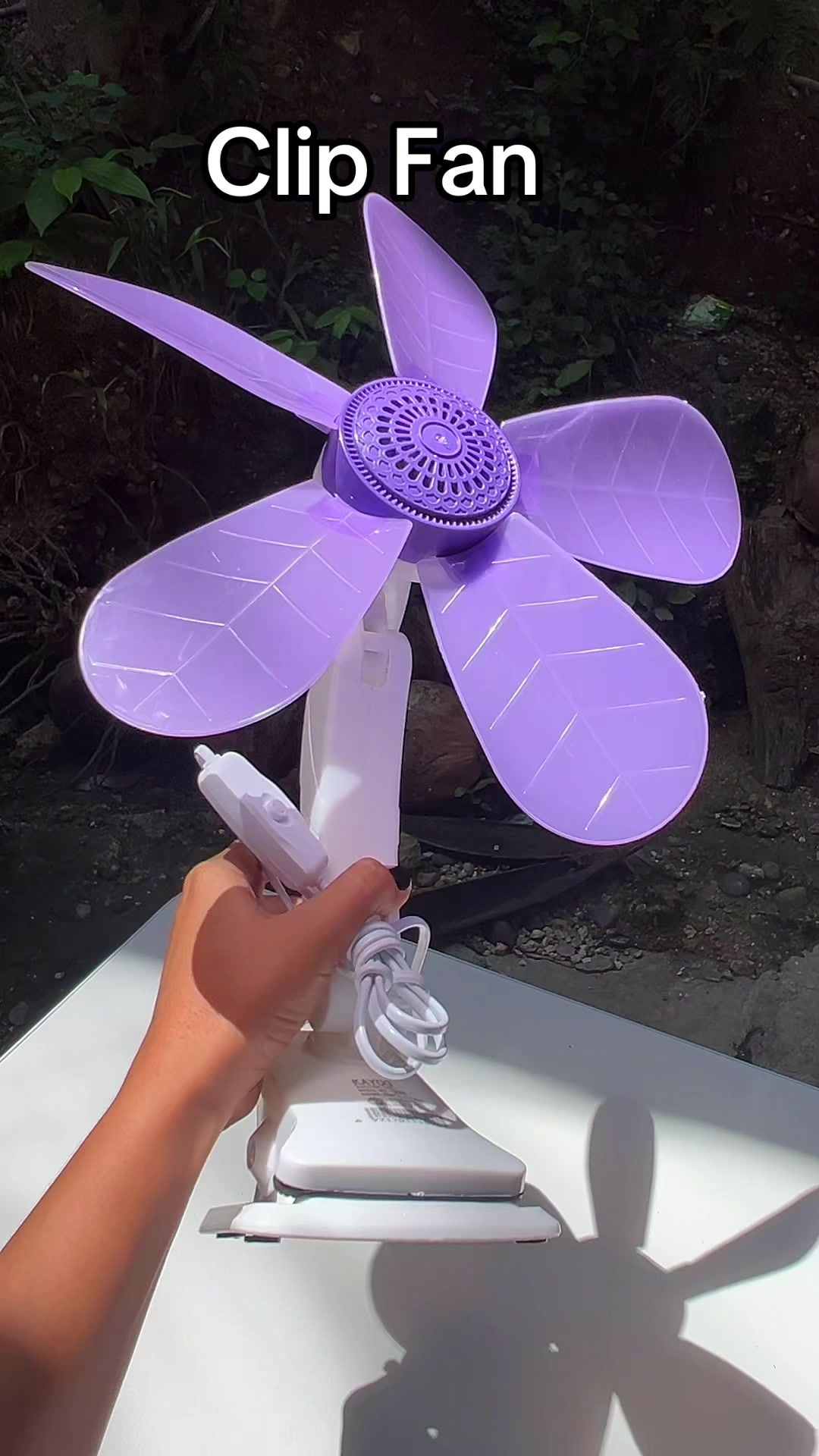 Guys, this clip fan is super cheap right now, it's buy one take one and very… TikTok video