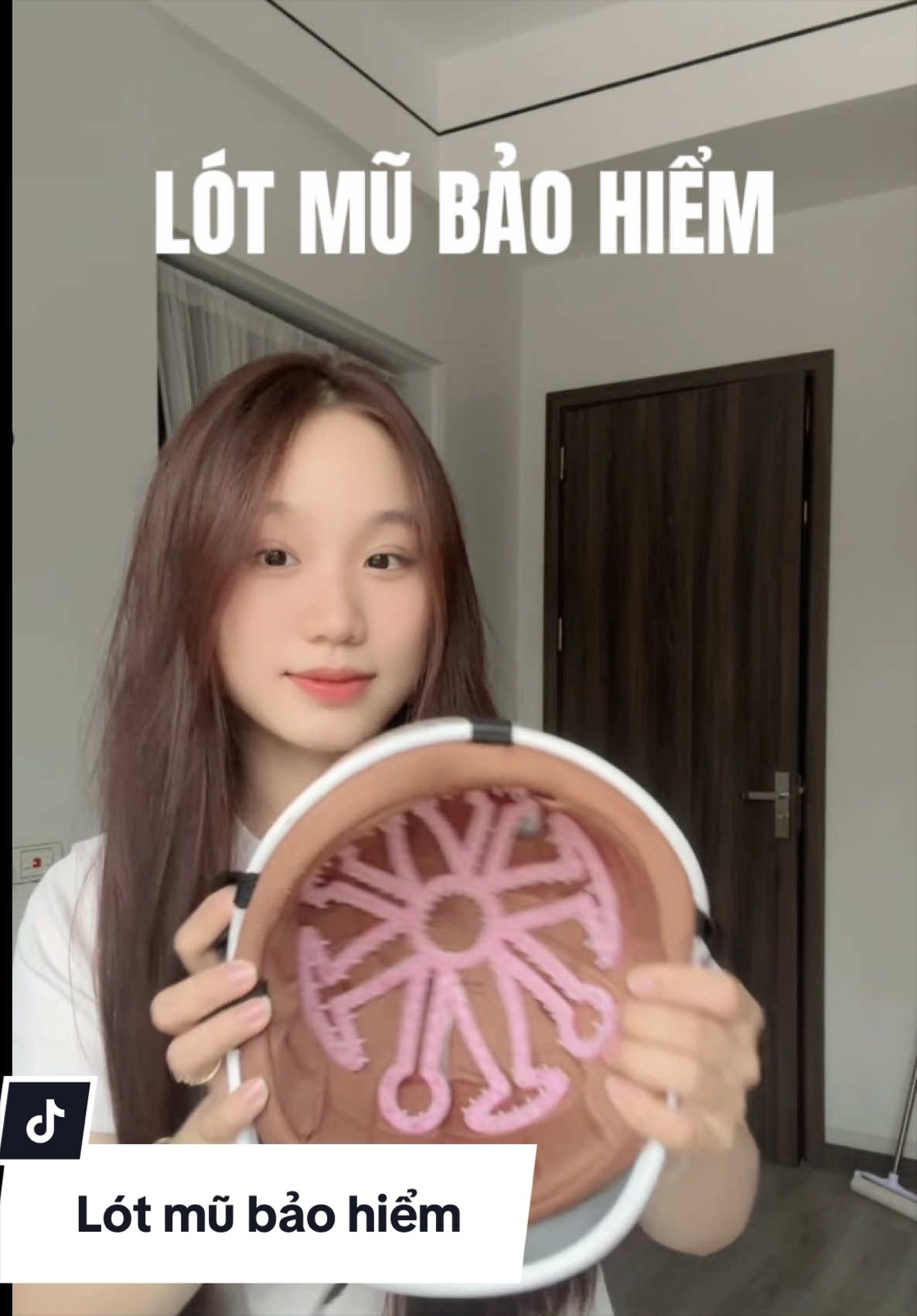 Girls, this helmet with lining has to be like this. TikTok video