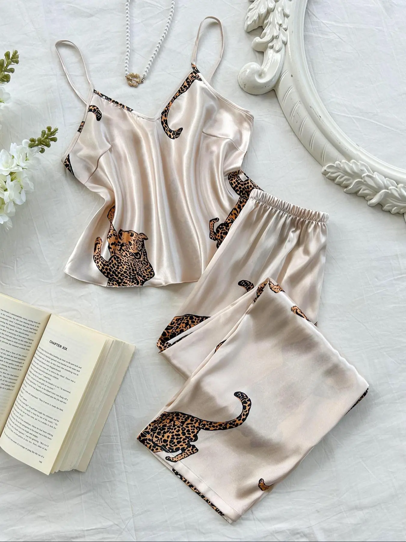 Pyjama femme 2 pièces à imprimé léopard, caraco à bretelles et pantalon décontracté assorti, tenue de nuit confortable toutes saisons