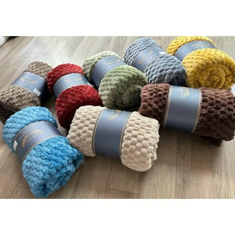 Amari 4-Season Rabbit-Fur-Style Honeycomb Blanket, 2 m × 2.3 m