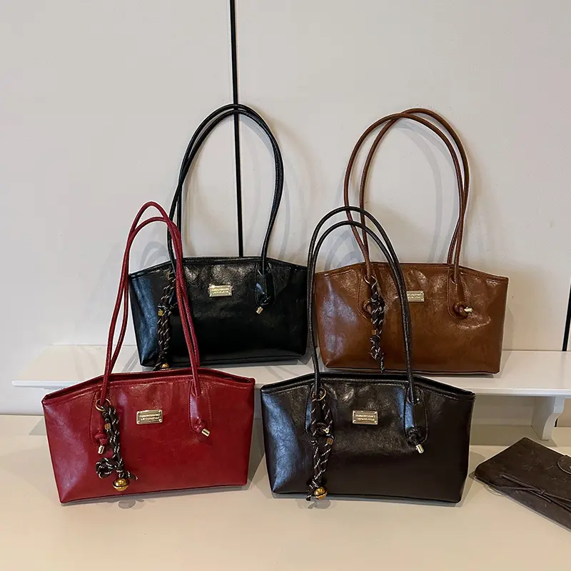 Large PU Leather Shoulder Bag with Keychain, 5 Colours