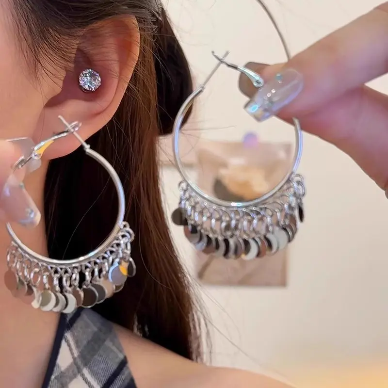 Vòng Bít Tai Kim Loại Tối Giản, Bán Chạy Nhất Châu Âu Và Mỹ, Dành Cho Nữ, Dễ Phối Đồ Thanh Lịch, Bông Tai Tròn Lớn, Phong Cách Minimalist