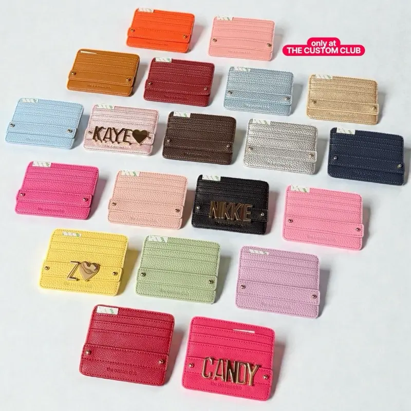 Porte-cartes personnalisé anti-RFID The Custom Club PH – 3 lettres offertes, breloque non offerte