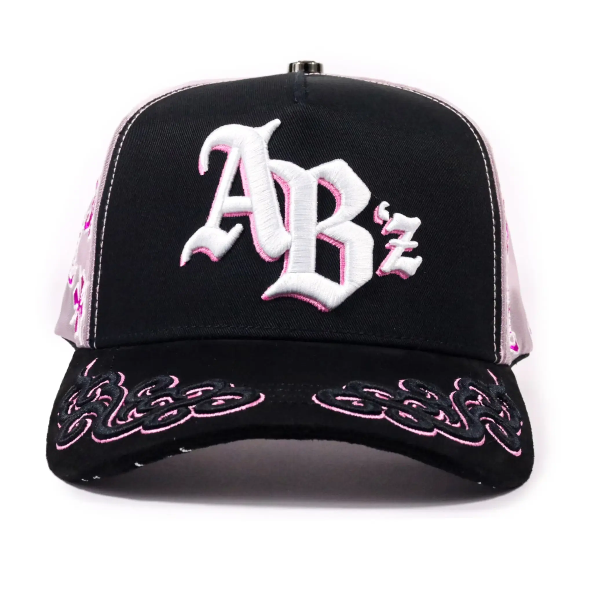 Topi ABZ del maestro dengan Desain Elegan serta Detail Merah Muda dan Hitam untuk Gaya yang Khas