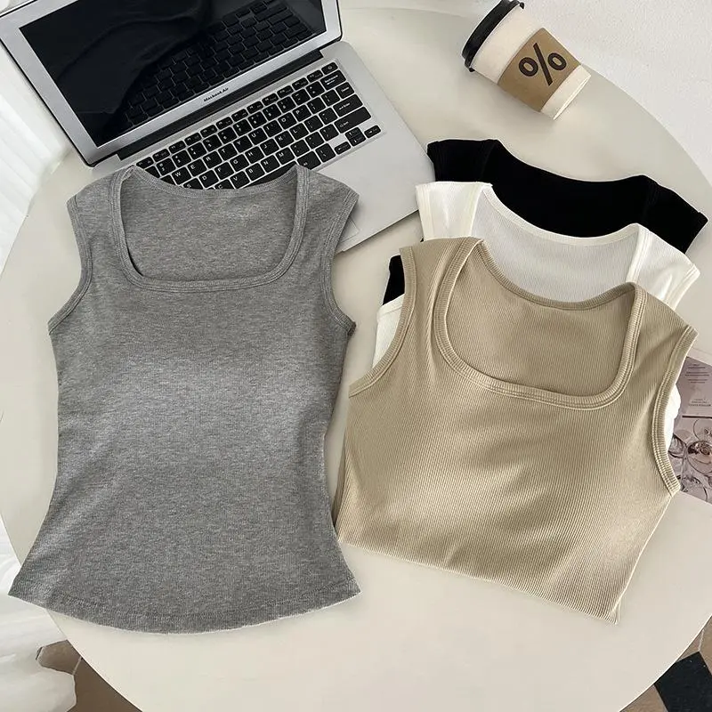 Pack ahorro de 2 camisetas de tirantes de verano con copas integradas, ajuste superior y diseño que estiliza la zona de las axilas