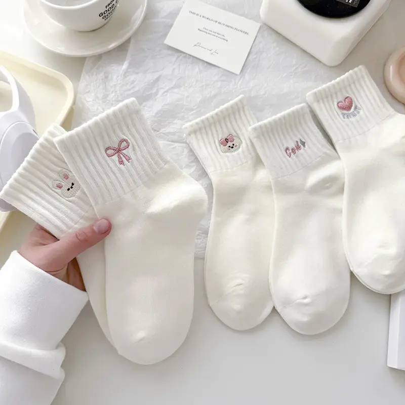 Set 5 Đôi 10 Đôi Tất  tối giản mềm mại thêu chữ và hình ngọt ngào cho  sinh trẻ trung ống ôm thun Chống Gập Cuốn Cạp Thông Hơi Cuộn Viền Nữ Nịt Bụng Dưới Móc Cài Co Giãn Đai Latex Vớ Nam Dây trong suốt mặc áp cup