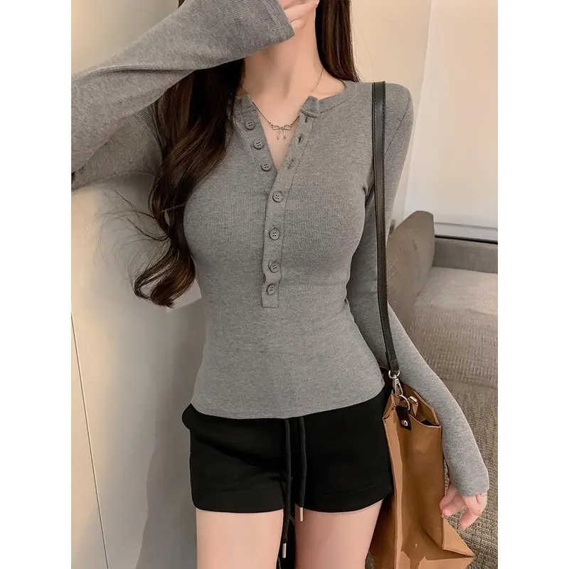 Women’s 2026 Autumn American-Style Slim-Fit Long-Sleeve T-Shirt with Half-Open Collar and Buttons, ¥1 for New Customers